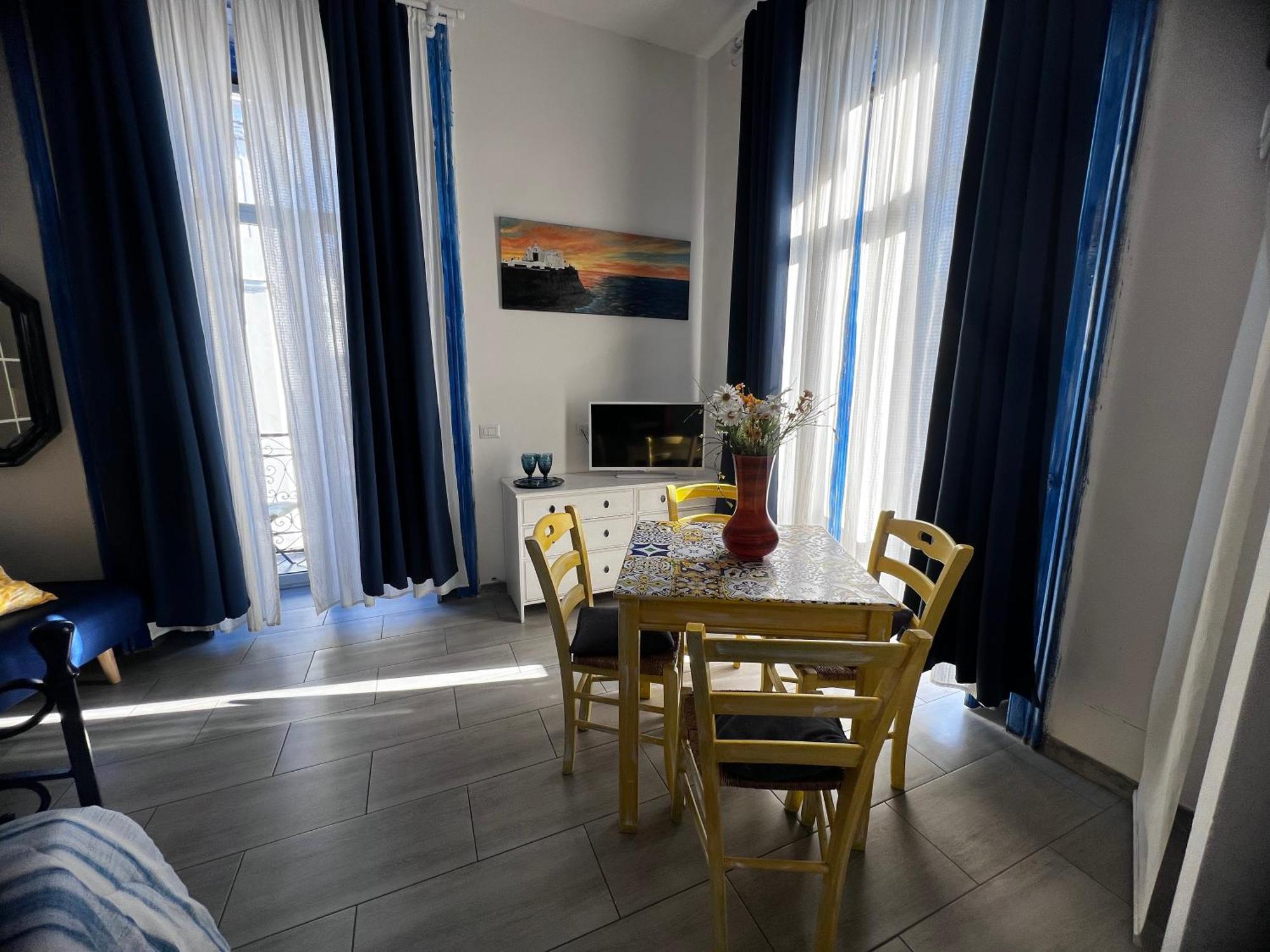 Napoli Da Vivere Suites Giudecca Bagian luar foto
